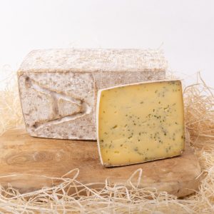 Tomme Pierre des burons ail des ours